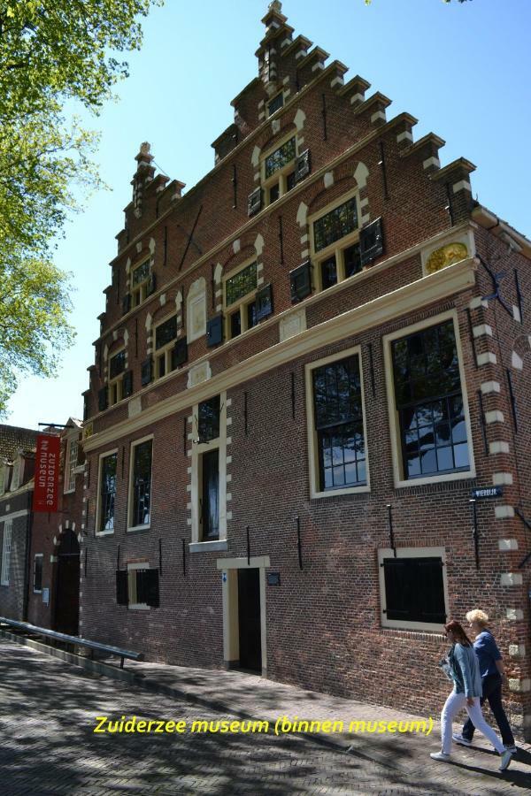 Karnemelkhuys Acomodação com café da manhã Enkhuizen Exterior foto