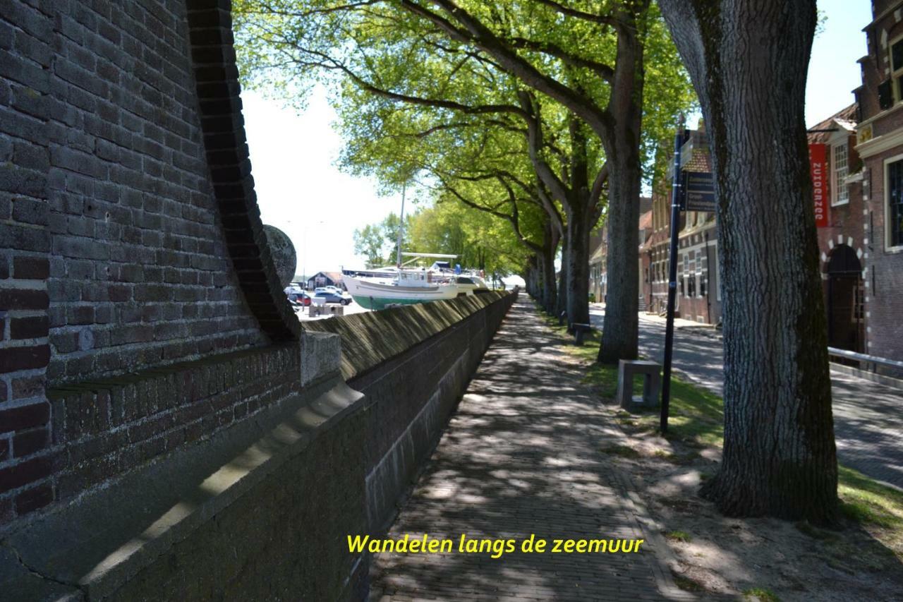 Karnemelkhuys Acomodação com café da manhã Enkhuizen Exterior foto