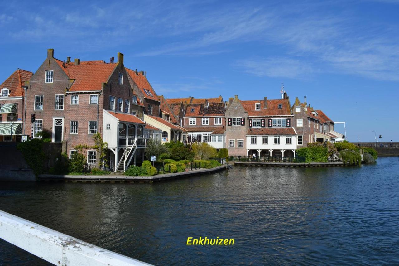 Karnemelkhuys Acomodação com café da manhã Enkhuizen Exterior foto
